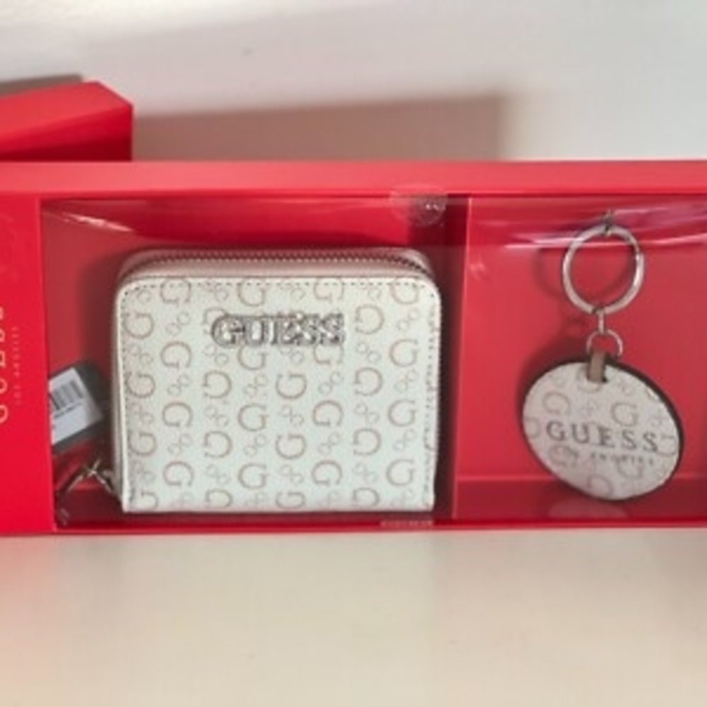 Guess Cream Logo Wallet and Keychain Set